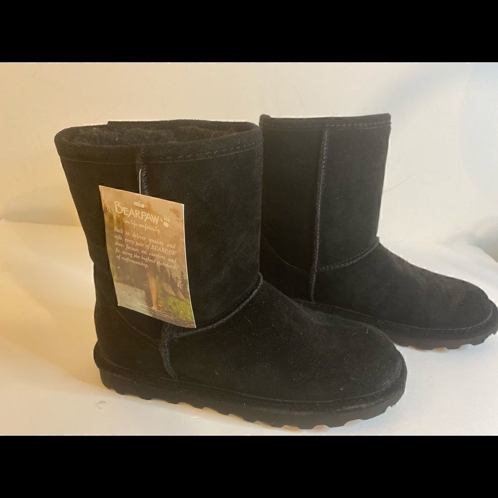 🎁Bearpaw Big Girl’s Elle Black Short Boot Suede Size : 5